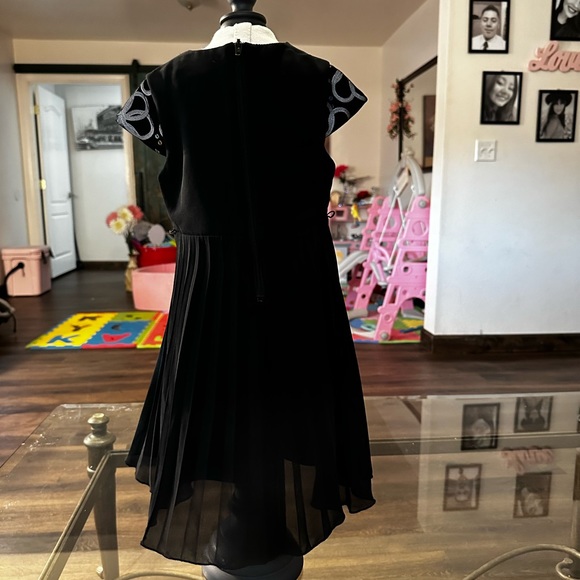 Black plaid floral print size 2t dress - Picture 5 of 8